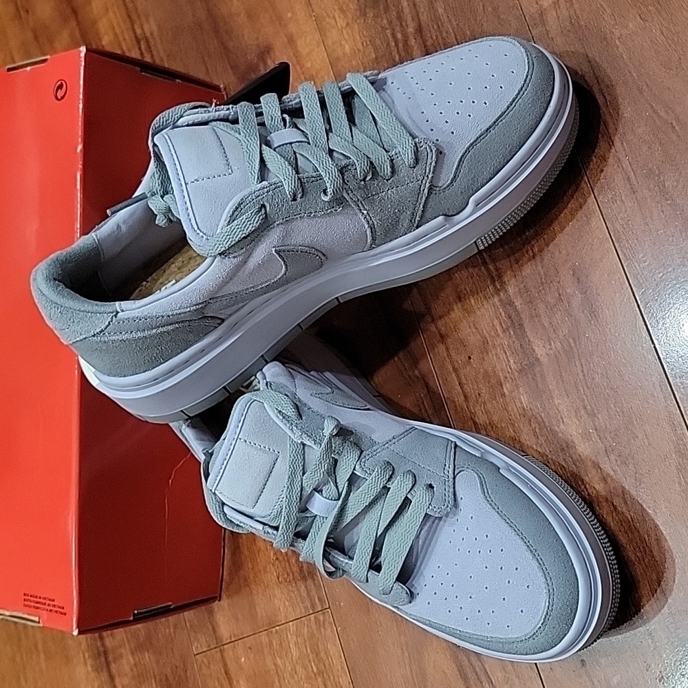 NWT NIKE WOMEN'S AIR JORDAN ELEVATE 1 LOW SNEAKERS